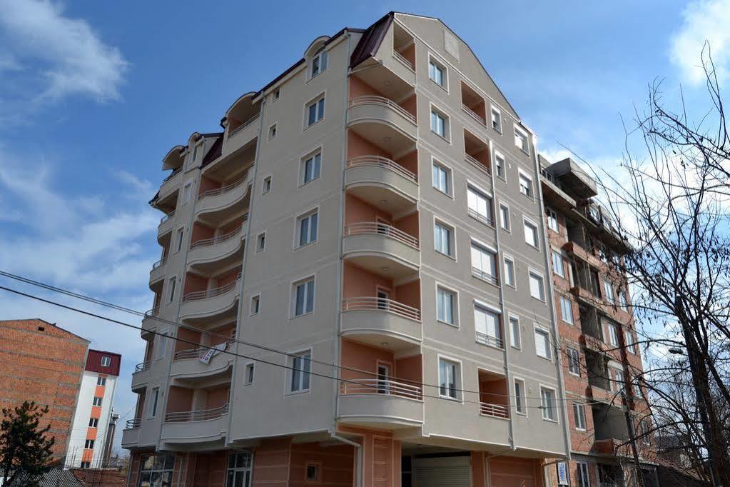 Smart Apartments Szkopje Kültér fotó